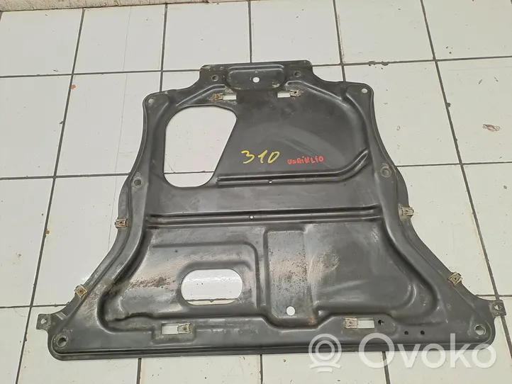 BMW 3 F30 F35 F31 Protezione anti spruzzi/sottoscocca del motore 6860952