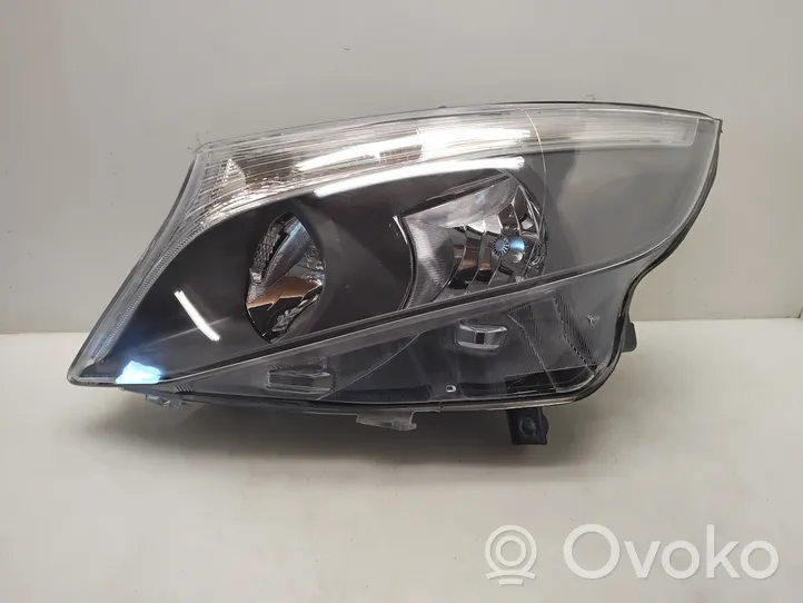 Mercedes-Benz Vito Viano W447 Lampa przednia 01000201