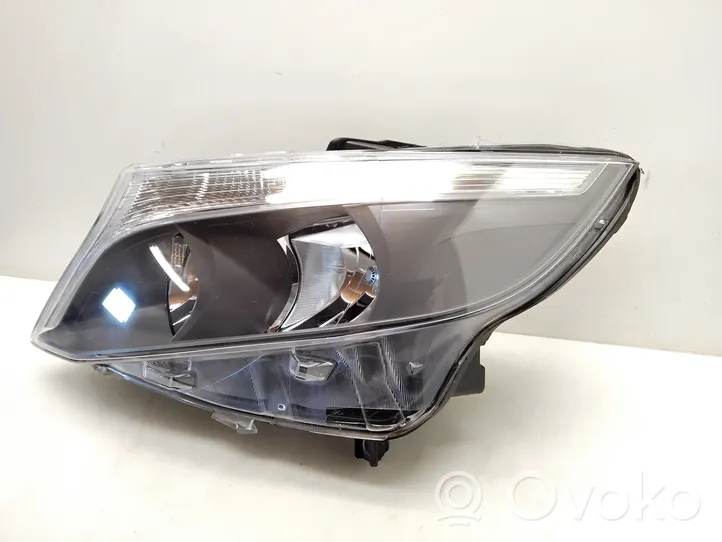 Mercedes-Benz Vito Viano W447 Lampa przednia 01000201