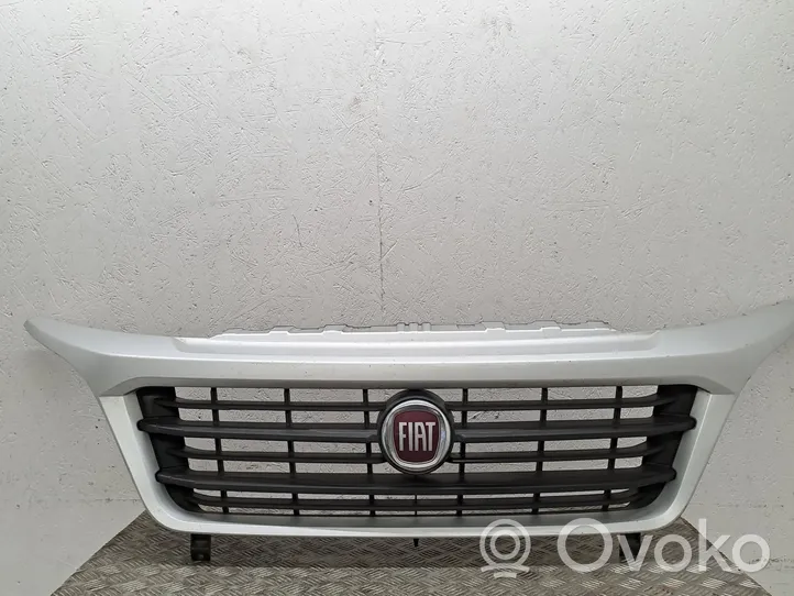 Fiat Ducato Front bumper upper radiator grill 1314846070