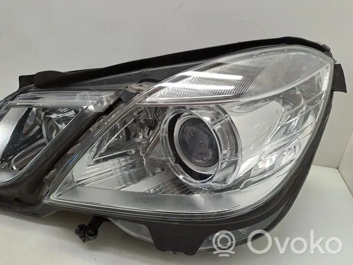 Mercedes-Benz E W212 Lampa przednia A2128203159