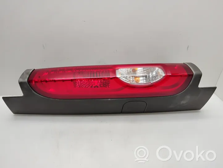 Opel Vivaro Lampa tylna 265A60118R