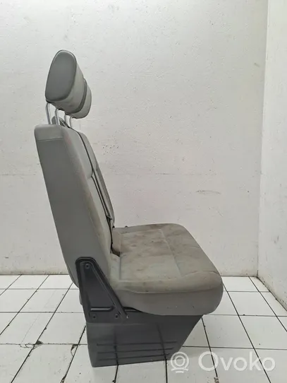 Volkswagen Transporter - Caravelle T5 Front double seat 7H0881303F