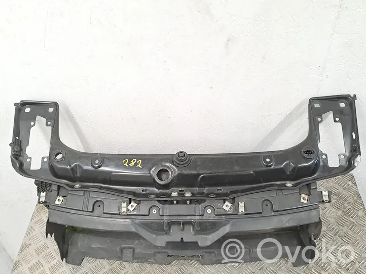 BMW 3 F30 F35 F31 Viršutinė dalis radiatorių panelės (televizoriaus) 7255413