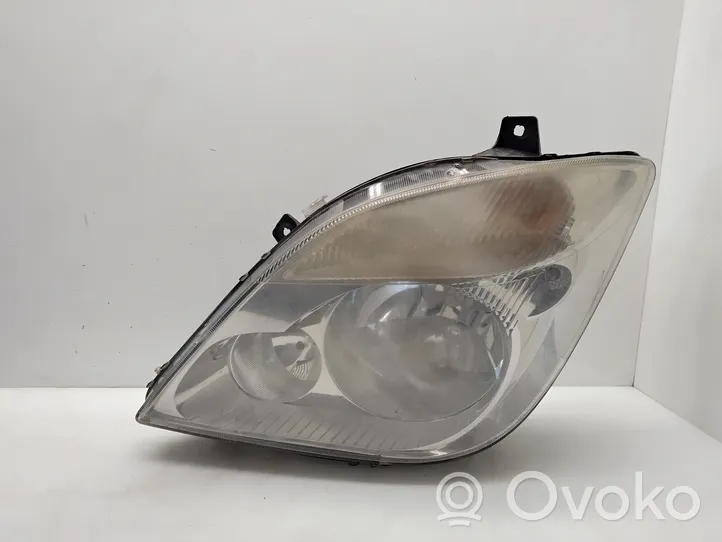 Mercedes-Benz Sprinter W906 Lampa przednia 24738100