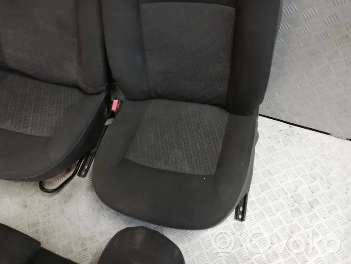 Dacia Duster Seat set 