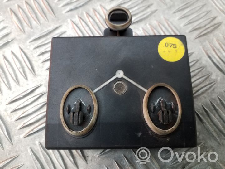 Audi A5 8T 8F Oven keskuslukituksen ohjausyksikön moduuli 8T0959793D