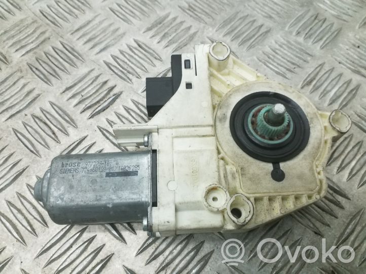 Audi Q7 4L Moteur de lève-vitre de porte avant 4L0959801B