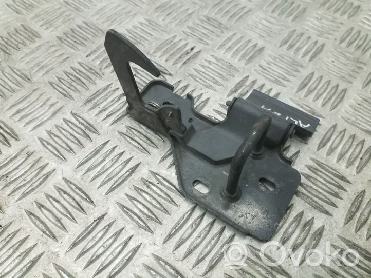 Seat Altea Kilpa variklio dangčio spynos 5P0823480