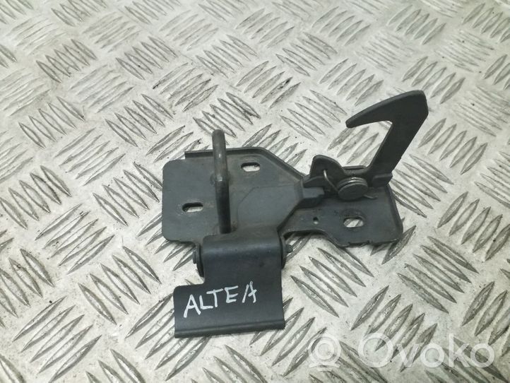 Seat Altea Kilpa variklio dangčio spynos 5P0823480