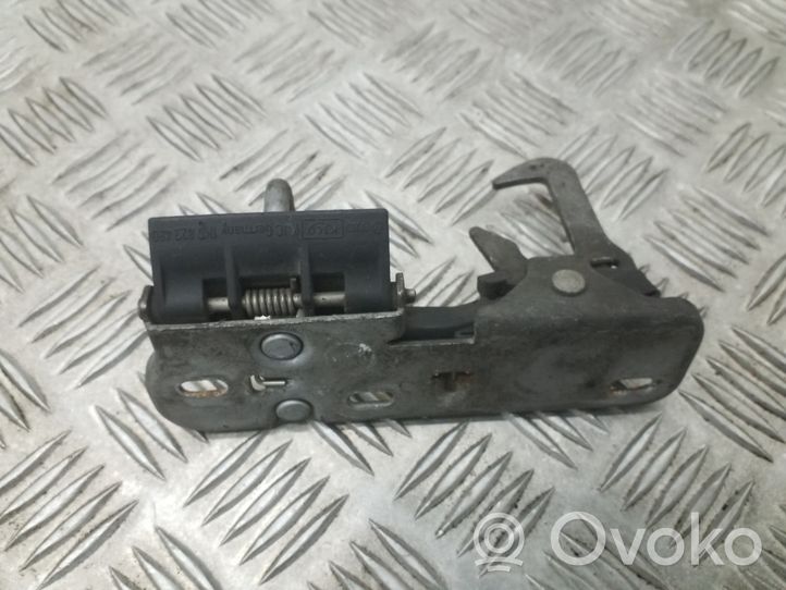 Volkswagen Golf V Anello/gancio chiusura/serratura del vano motore/cofano 1K0823480