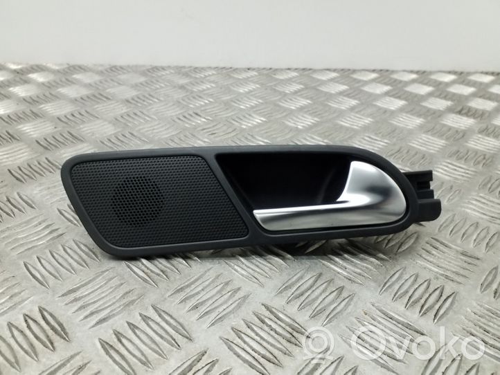 Volkswagen Tiguan Rear door interior handle 5N0839114