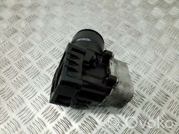 Skoda Roomster (5J) Supporto di montaggio del filtro dell’olio 03L117021B