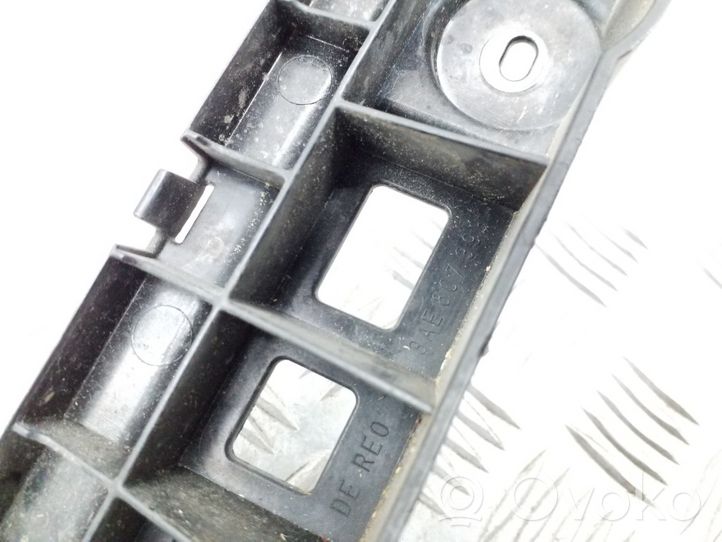 Volkswagen PASSAT B7 Staffa angolare del supporto di montaggio del paraurti 3AE807393