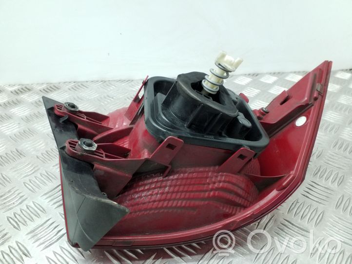 Volkswagen PASSAT B7 Lampa tylna 3AE945096F