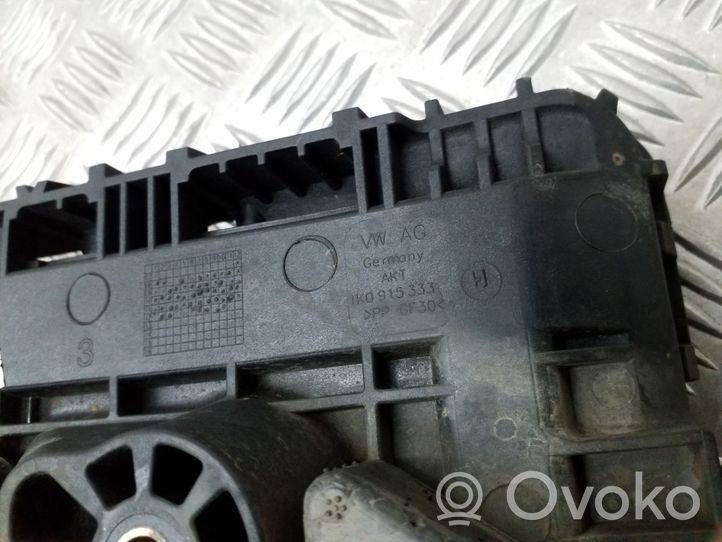Volkswagen PASSAT B7 Battery tray 1K0915333H
