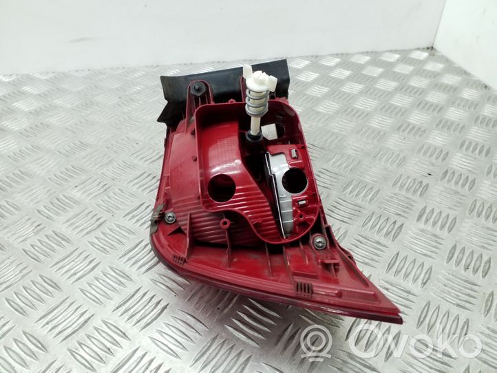 Volkswagen PASSAT B7 Lampa tylna 3AF945096C