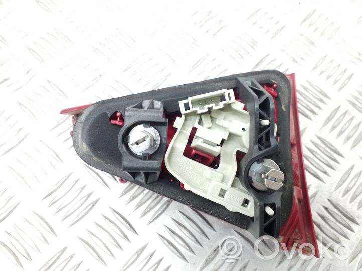 Audi A5 8T 8F Luci posteriori del portellone del bagagliaio 8T0945094