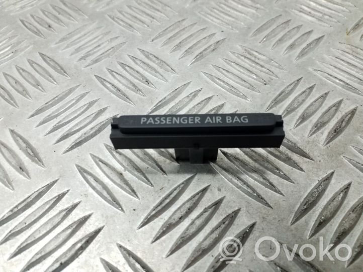 Volkswagen PASSAT B7 Interruptor de encendido/apagado del airbag de pasajero 3AA919234