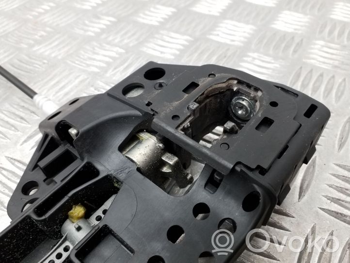 Audi A5 8T 8F Support poignée extérieur de porte avant 8T0837886B