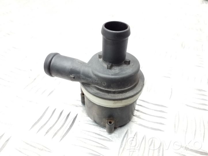 Seat Ibiza IV (6J,6P) Pompe à eau de liquide de refroidissement 6R0965561A