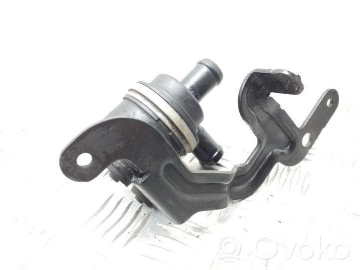 Skoda Rapid (NH) Pompe à eau de liquide de refroidissement 6R0965561A