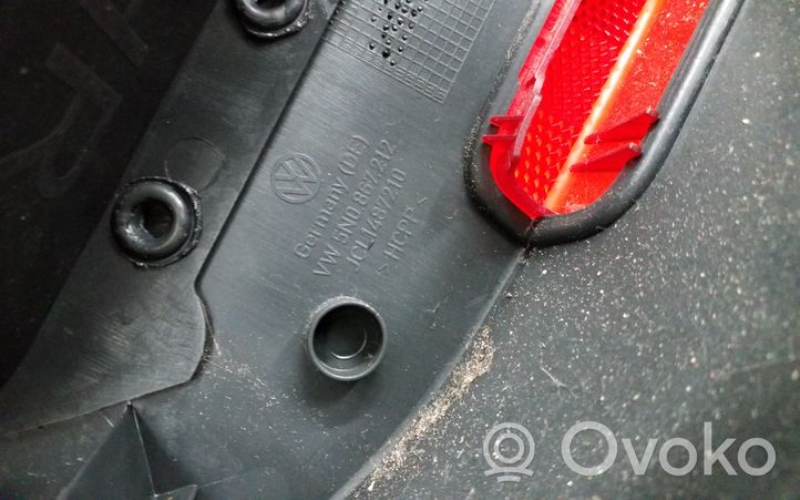 Volkswagen Tiguan Rivestimento del pannello della portiera posteriore 5N0867212