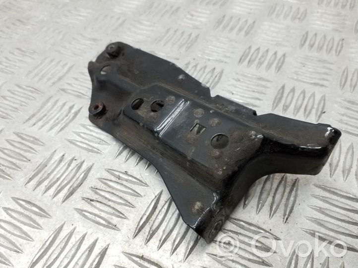 Audi A3 S3 A3 Sportback 8P Support de montage d'aile 8P0821136A