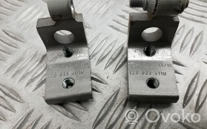 Skoda Octavia Mk2 (1Z) Zawiasy drzwi tylnych / Komplet 1Z0833411B