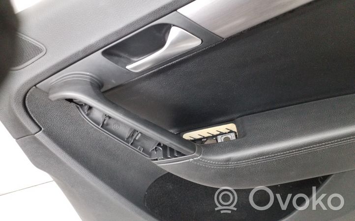 Volkswagen PASSAT B7 Rivestimento del pannello della portiera posteriore 3AE867212