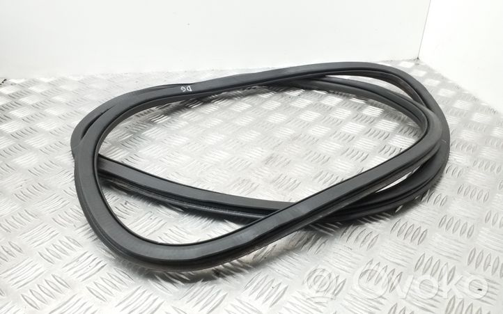 Volkswagen Jetta VI Rear door rubber seal (on body) 5C6867914B