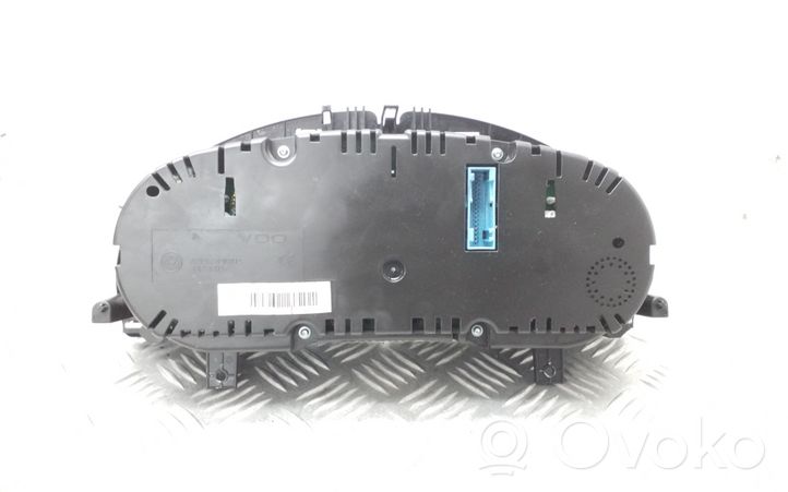 Volkswagen PASSAT B7 Speedometer (instrument cluster) 3AA920970J