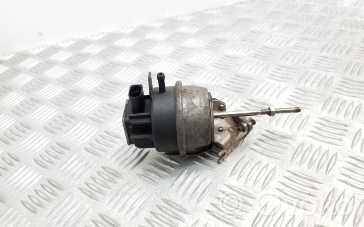 Audi A4 S4 B8 8K Attuatore di controllo della turbina elettrica SMK306004