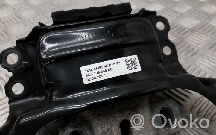 Volkswagen PASSAT B8 Supporto della scatola del cambio 5Q0199555AB