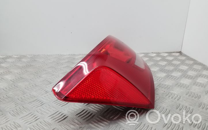 Audi Q5 SQ5 Lampy tylnej klapy bagażnika 8R0945093