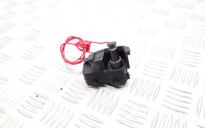 Audi A4 S4 B8 8K Serratura del tappo del serbatoio del carburante IK0862153F