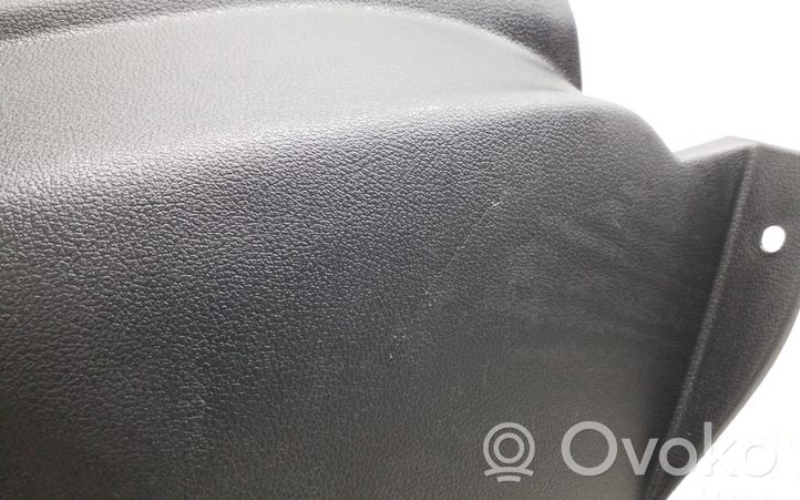 Volkswagen Tiguan Osłona górna fotela tylnego 5N0867765