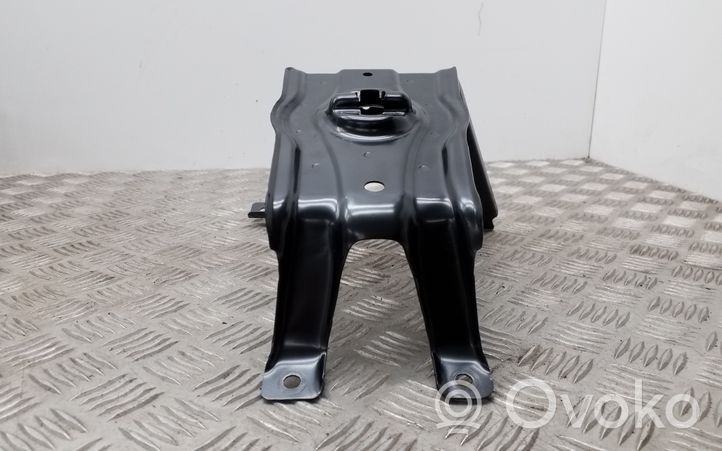 Audi A4 S4 B9 Tvirtinimo komplektas (atsarginio rato) 8W0802715B