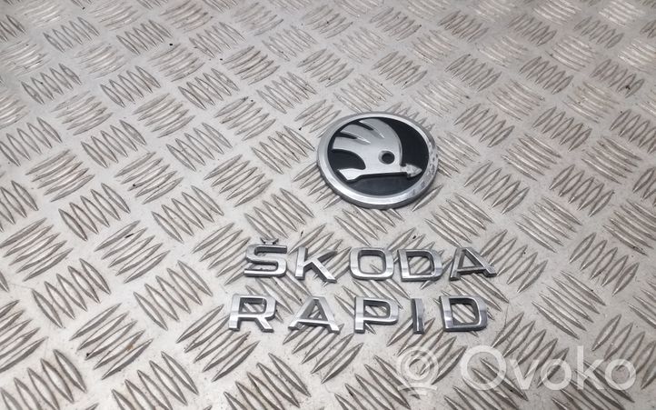 Skoda Rapid (NH) Logo, emblème de fabricant 5JJ853621