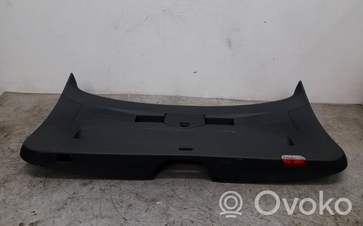 Volkswagen Touareg II Rivestimento portellone 7P6867601