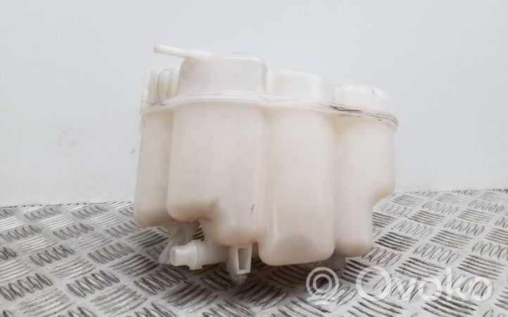 Volkswagen Touareg II Vase d'expansion / réservoir de liquide de refroidissement 7P0121407