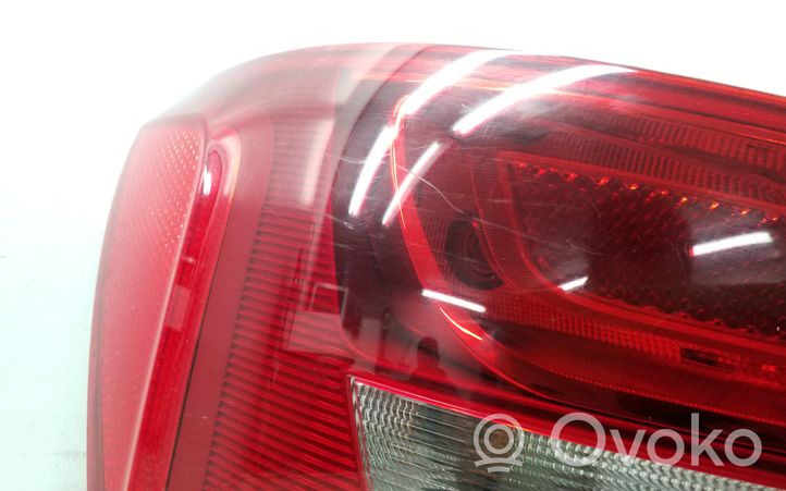 Audi Q5 SQ5 Lampy tylnej klapy bagażnika 8R0945093