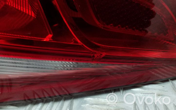 Audi Q5 SQ5 Lampy tylnej klapy bagażnika 8R0945093