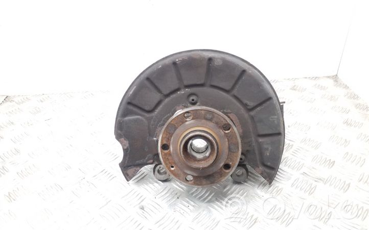 Audi Q3 8U Etuakselin pyöräntuenta 1K0407256A