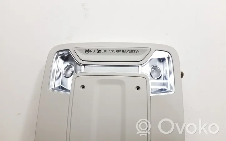 Audi Q3 F3 Luz del asiento delantero 81A947135BN