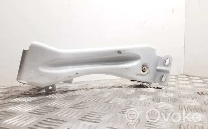 Audi TT TTS Mk2 Fender mounting bracket 8J0821135F