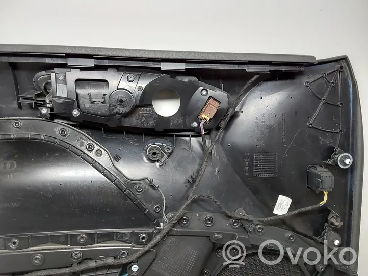 Audi A1 Apmušimas priekinių durų (obšifke) 8X4867118