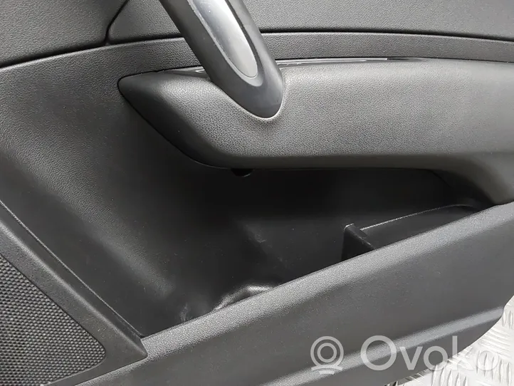 Audi A1 Apmušimas priekinių durų (obšifke) 8X4867118