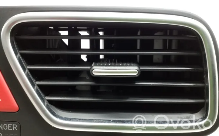 Volkswagen Scirocco Grille d'aération centrale 1Q0819735C