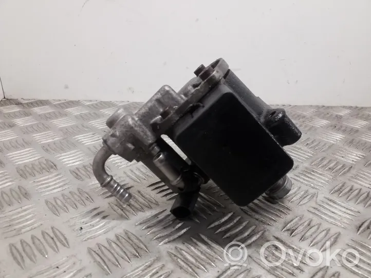 Volkswagen PASSAT B7 Fuel injection high pressure pump 03L130755AN